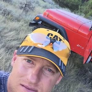 Meet your Posher, Dustin